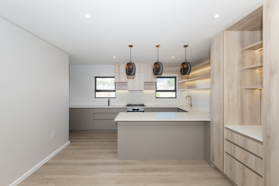 3 Bedroom Property for Sale in Country Club Western Cape